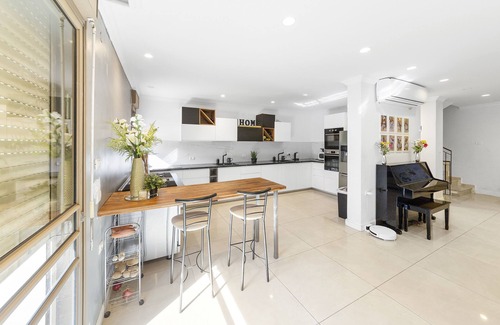 Mateh Yehuda House | Chateau Gabriel 6 BR Villa w Heated Pool