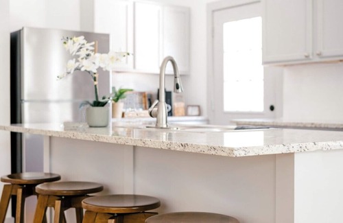 Brenham House | Chauncy Cottage- Cozy 3BR/2B Minutes from Downtown