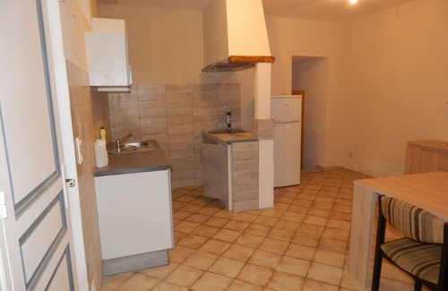 Coursan House | Cheap apartment with terrace 15 minutes from the sea