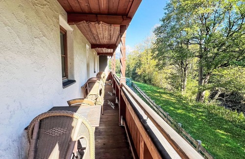 Oberndorf in Tirol Apartment | Cheeky Apartment by Interhome