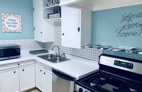 Broadmoor House | Cheer on Centenary Gents/Ladies; Family Friendly