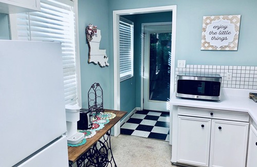 Broadmoor House | Cheer on Centenary Gents/Ladies; Family Friendly