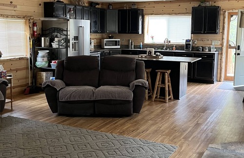 Island Park Cabin | Cheerful 4-bedroom cabin with indoor fireplace