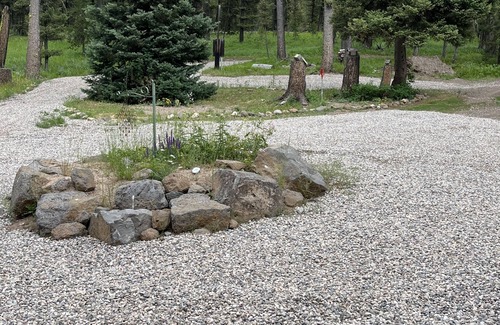 Island Park Cabin | Cheerful 4-bedroom cabin with indoor fireplace