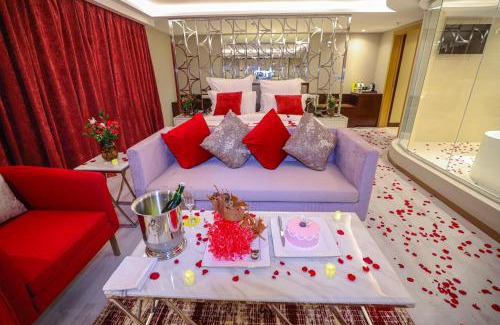 Unaizah Hotel | Cheerful