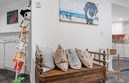 Lanier Heights Apartment | Cheery Flat in Adams Morgan - Mt Pleasant