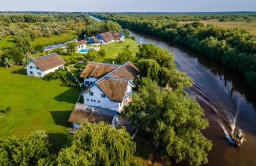 Crisan Bed & Breakfast | Cherhana Resort