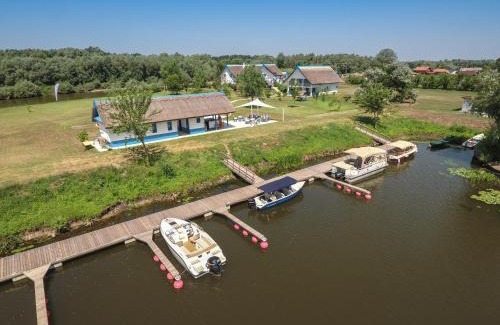 Crisan Bed & Breakfast | Cherhana Resort