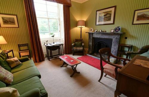 Loch Tay House | Chesthill House and Estate, Glen Lyon