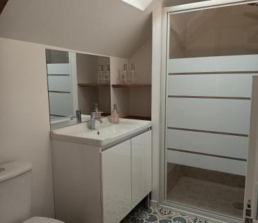 Saint-Brieuc-des-Iffs Apartment | Chez Alex, La Grange