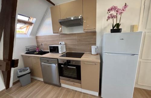 Creil Apartment | Chez Ali - T3 central and calm