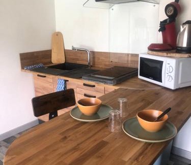 Viviers-les-Montagnes Apartment | Chez Anna et JL