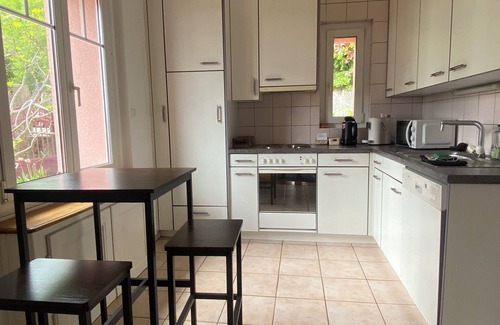 Neuchatel Apartment | Chez Carole - Appartement Meublé Pour Séjours de Court et Moyen Terme