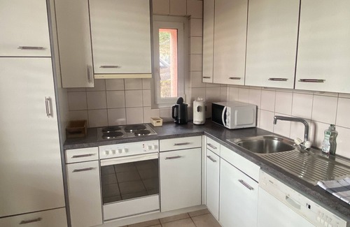 Neuchatel Apartment | Chez Carole - Appartement Meublé Pour Séjours de Court et Moyen Terme