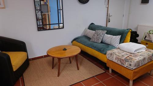 Bressuire Apartment | Chez David