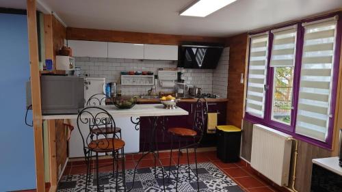 Bressuire Apartment | Chez David