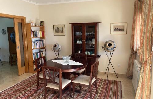 Nelas House | Chez Ilda - Casa da Ilda Alojamento Local