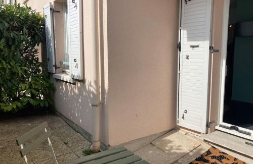 Arpajon Apartment | chez karine 6