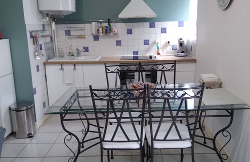 Perigueux House | Chez Lucia air-conditioned apartment