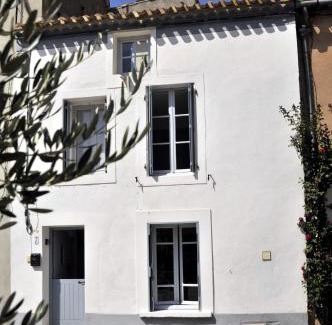 Olonzac House | Chez LuLu Holiday Home