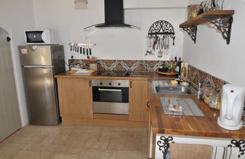 Olonzac House | Chez LuLu Holiday Home