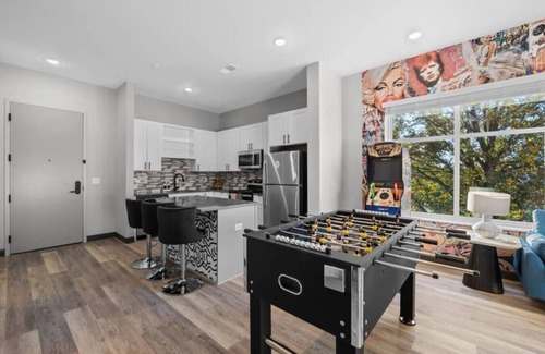 South Nashville Apartment | Chic 1BR Near Honky Tonks - Free Wifi Included!