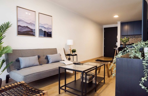 Apoquindo Apartment | Chic 1BR Oasis for 3 in Bustling Las Condes