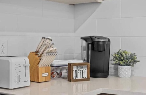 The Gulch Apartment | Chic 1BR Steps from The Gulch & Broadway