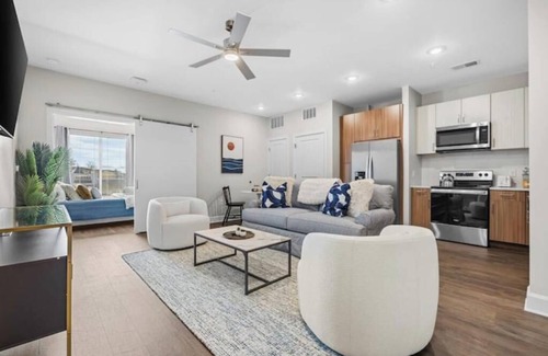 The Gulch Apartment | Chic 1BR Steps from The Gulch & Broadway