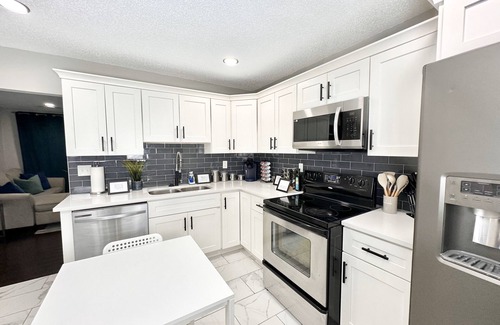 Lilburn Apartment | Chic 2-bedroom corporate apartment with WiFi, AC in welcoming Lilburn