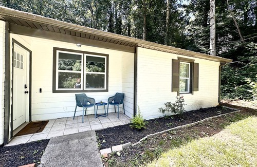 Lilburn Apartment | Chic 2-bedroom corporate apartment with WiFi, AC in welcoming Lilburn