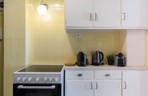 Plaka Apartment | Chic Flat in the Heart of Athens