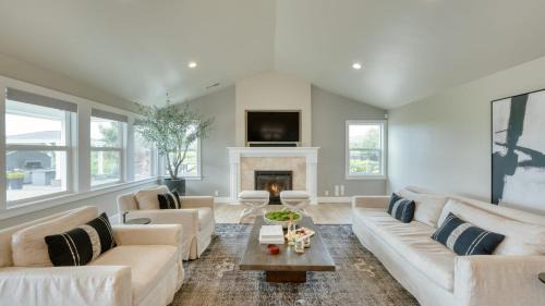 Sonoma House | Chic Sonoma Oasis w Pool Bocce Hot Tub Minutes to Downtown