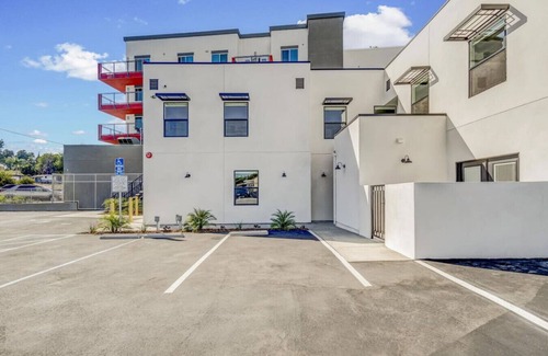 Vista Apartment | Chic Studio in Historic City Center, Near Carlsbad