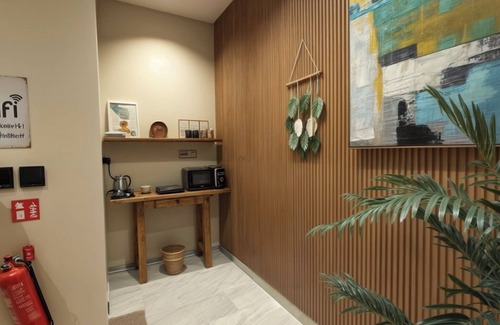 Al Khobar Apartment | Chic Studio With Private Garage & Self Check-in