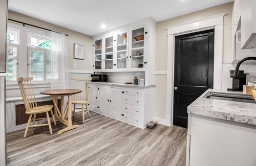 Buffalo Apartment | Chic Two Bedroom near Buffalo