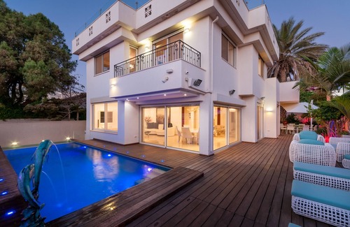 Herzliya Pituach Villa | Chic Villa near to the Beach