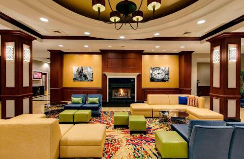 Bedford Park Hotel | Chicago Marriott Midway