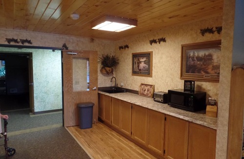 Gaastra Hotel | Chicaugon Lake Inn