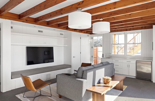 Chilmark House | Chilmark 1-bedroom Bunk house, WiFi, AC. Private Beach, Pets. No kitchen