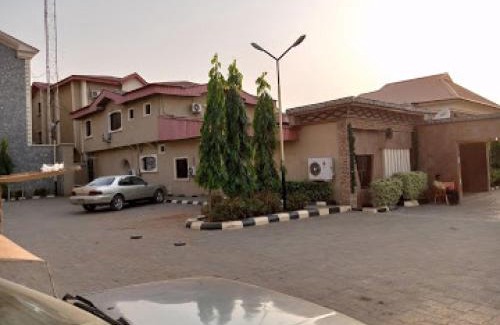 Benin City Cabin | Choice Gate Hotel - Presidential Suite