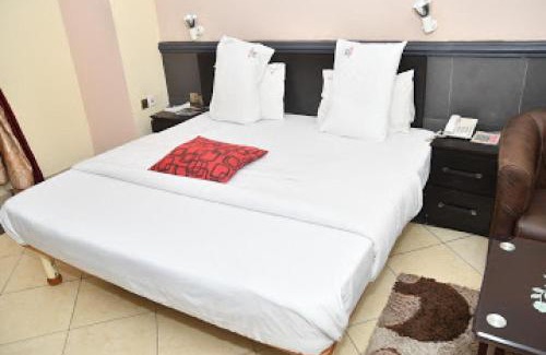 Benin City Cabin | Choice Gate Hotel - Presidential Suite