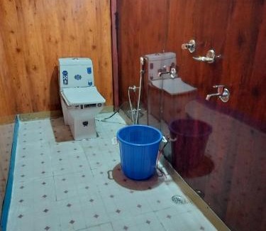 Dugalbitta House | CHOPYA DEVRIYATAL MID POINT HOME STAY