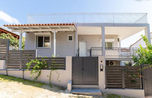 Anavyssos Apartment | Chris Guesthouses