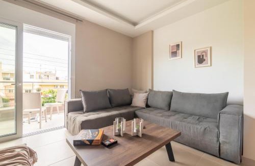 Nea Alikarnassos Apartment | Christina's cozy apartment near the airport