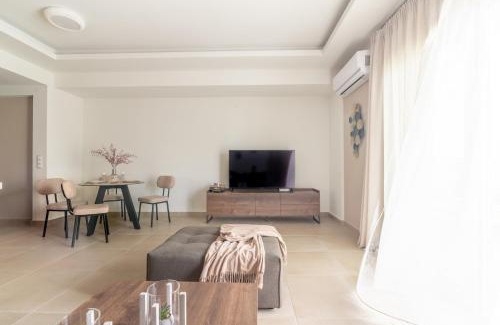 Nea Alikarnassos Apartment | Christina's cozy apartment near the airport