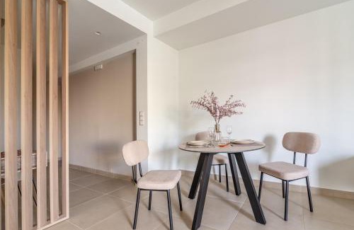 Nea Alikarnassos Apartment | Christina's cozy apartment near the airport