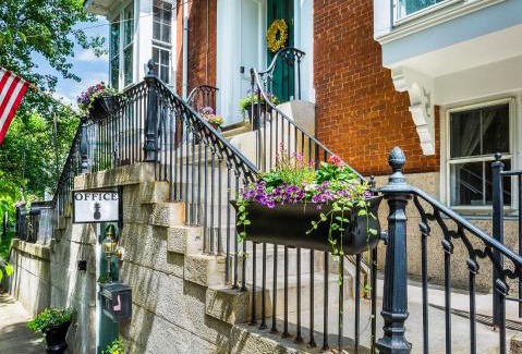 Smith Hill Bed & Breakfast | Christopher Dodge House