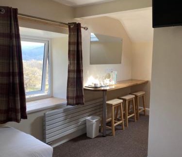 Gwynedd- Snowdonia House | Church Hill House