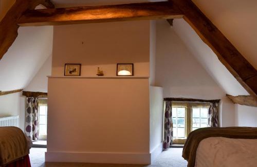 Pulham House | Churchill Cottage